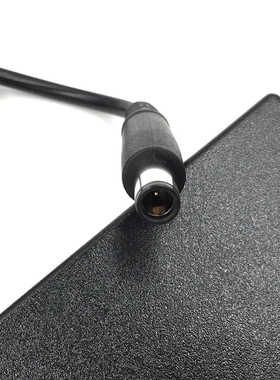 新品电源配接器AC充电器C610 C640 PP40L PP42L P03G戴尔送线