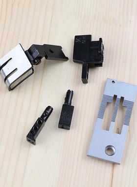 齿业缝纫机配件3568-7自动剪线双针机针69253位工组平双针压针板