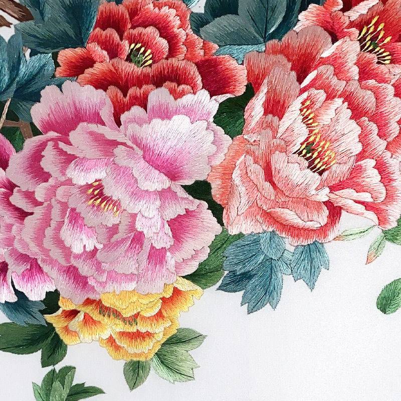 苏绣画桑蚕丝成品挂画苏州刺绣画玄关客厅新中式装饰画牡丹图片