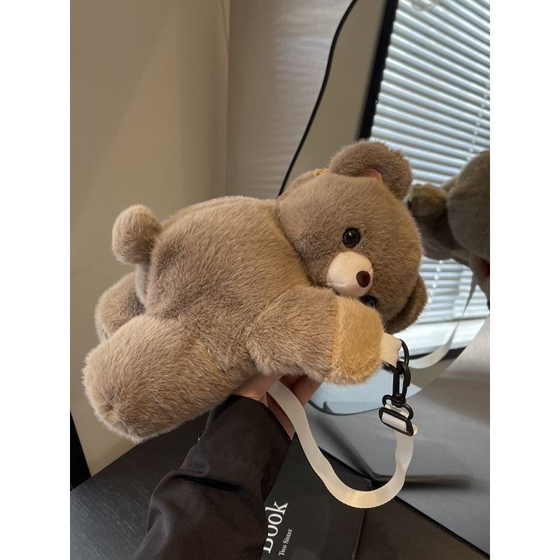 日本品质小熊猫趴趴包斜挎包卡通毛绒玩偶背包包女款生日礼物女生