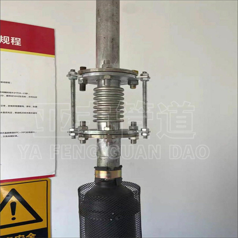 直埋式焊接套筒补偿器法兰式套筒伸缩节厂家生产不锈钢管道补偿器