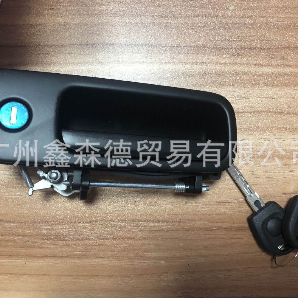 询价链接 厂家直销 尾门把手 带锁芯钥匙 1J6827565B