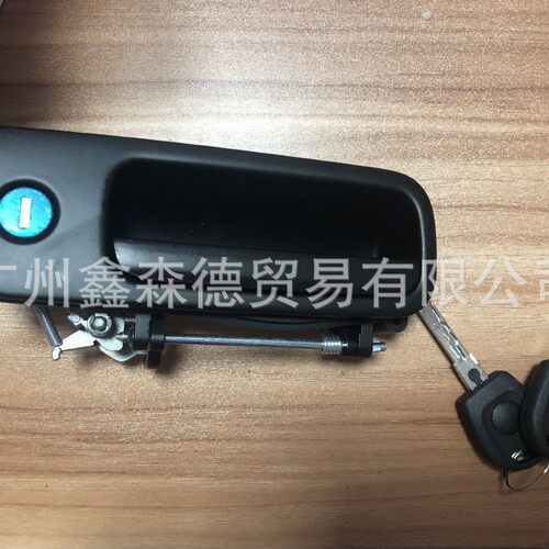 询价链接 厂家直销 尾门把手 带锁芯钥匙 1J6827565B