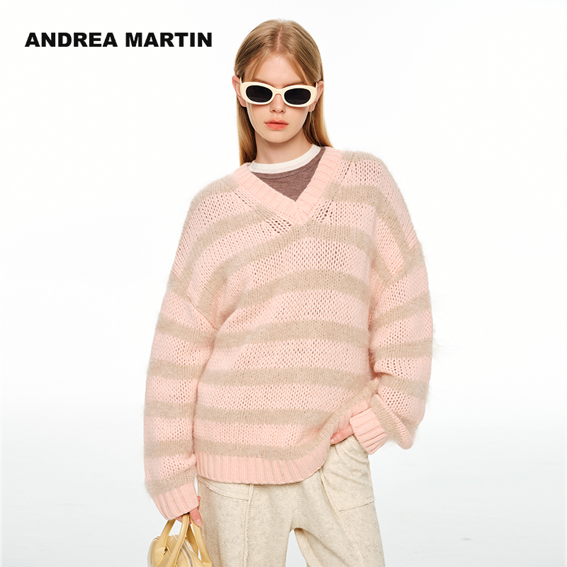 粉色条纹套头毛衣