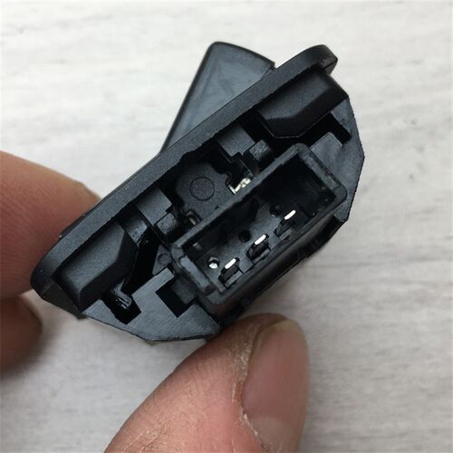 热销适用钱江鸿125启停开关 QJ125T-6C/6J 启停开关(标U记IDLING)