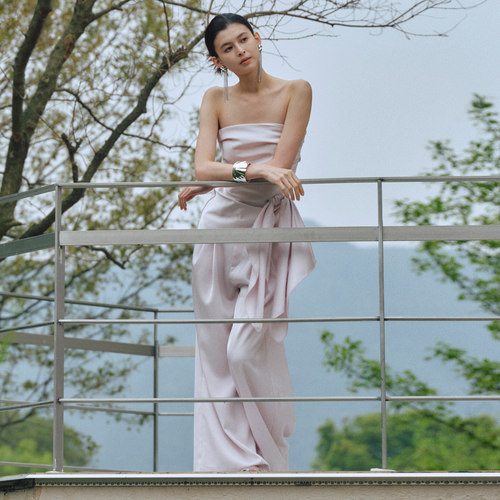 时尚气质纯色缎面不规则绑带抹胸