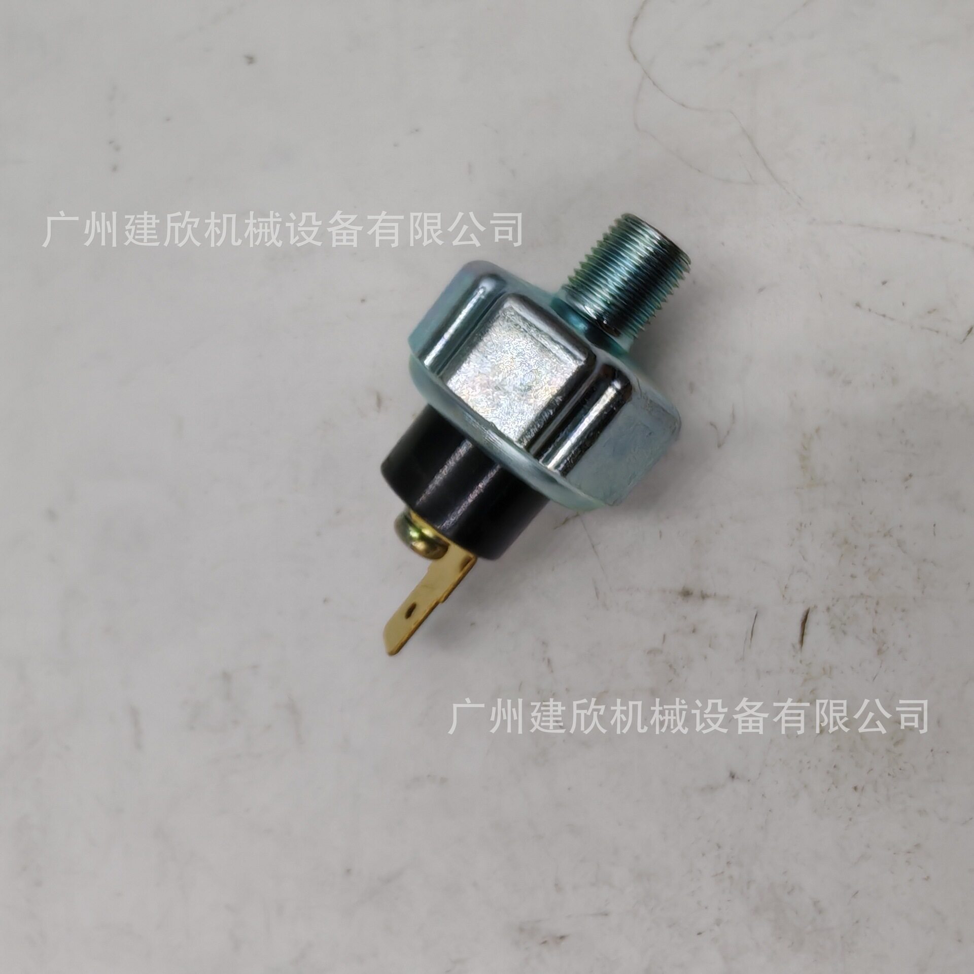 五十铃发动机4JG14LE26BG16HK16UZ16WG1机油感应器8-98201472-0图片