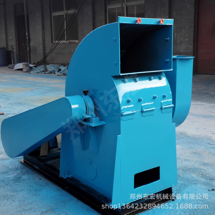 东宏600型原木树枝粉碎机