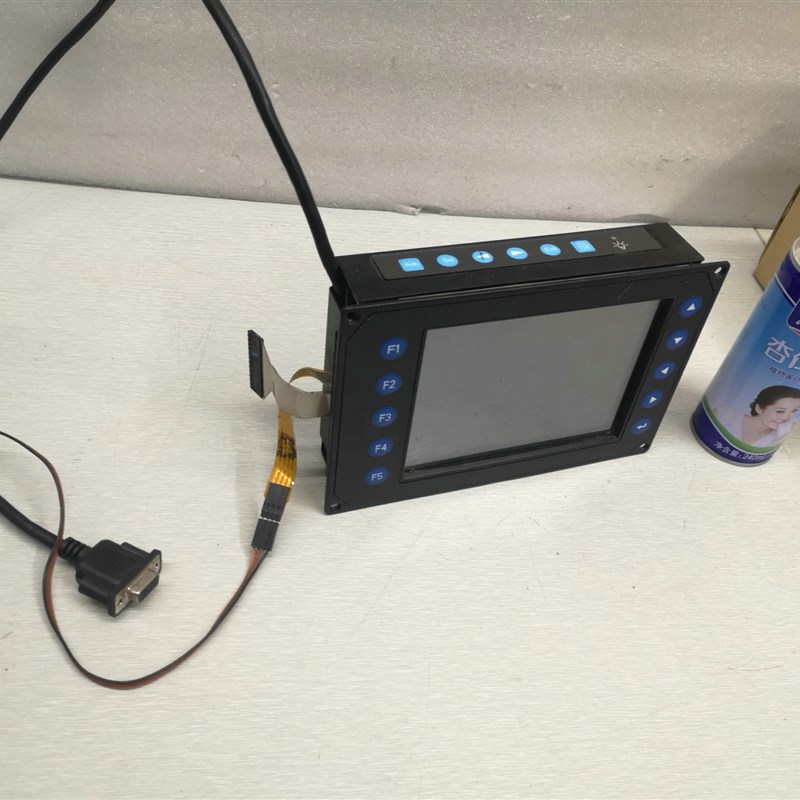 七寸工控触摸屏 人机操作界面 带VGA 参数不详 屏幕包好