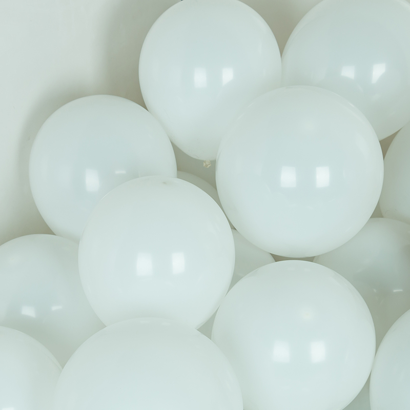 加厚亚光黑色白色10寸气球婚纱摄影酒吧生日活动装饰布置婚庆创意