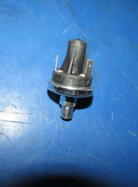 徐工装载机原厂配件803678439X207778(Z1/8-4BARR)压力开关