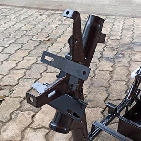 电动车电动机车小龟王面板支架龟五前围固定支架客厅灯罩铁件车架