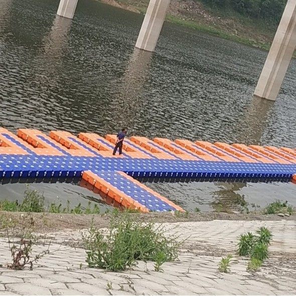厂家直销水上浮筒码头休闲垂钓码头龙舟赛事码头娱乐游泳平台