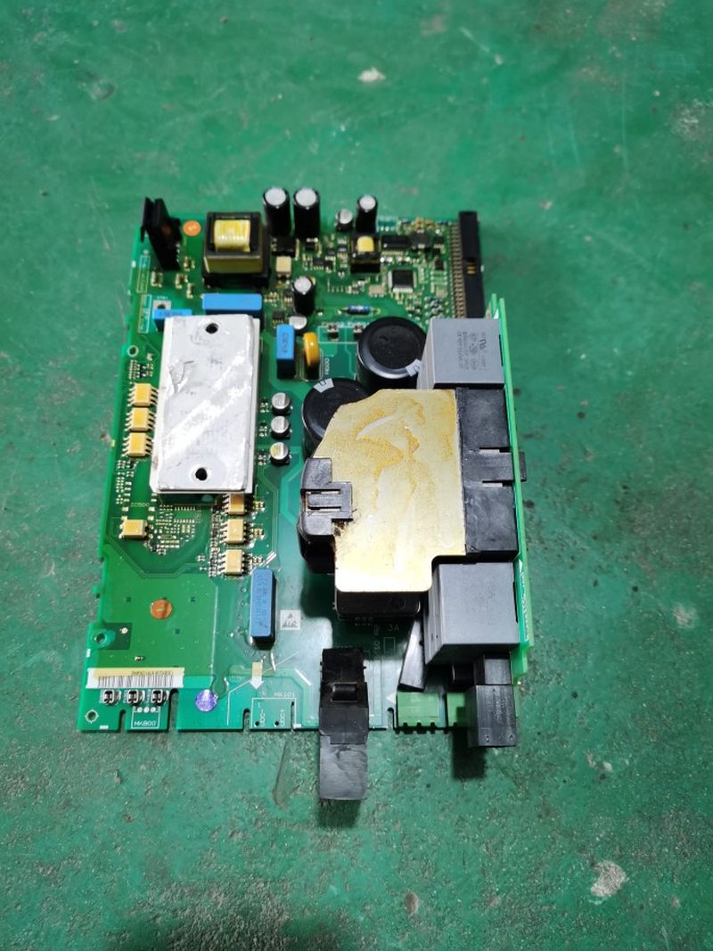 议价丹佛斯FC302变频器驱动板130B6002 DT/10带模块实图 议价