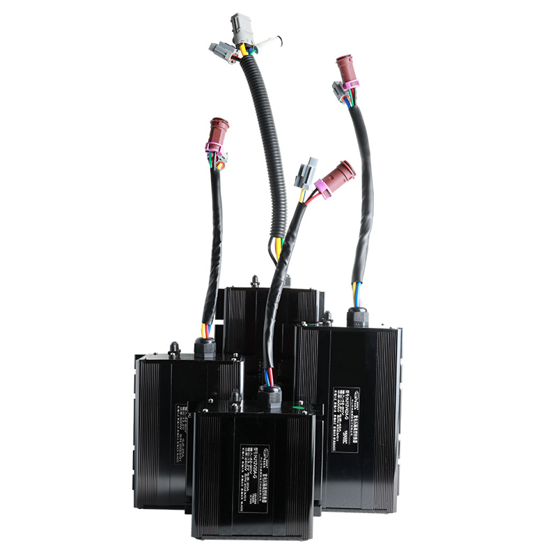 隔离型大功率电动汽车DC电压电动四轮车转换器48V60V72V转12V40A5