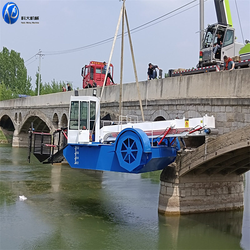 小型半自动垃圾打捞船 水下割草船 水面塑料瓶子树枝收集打捞船