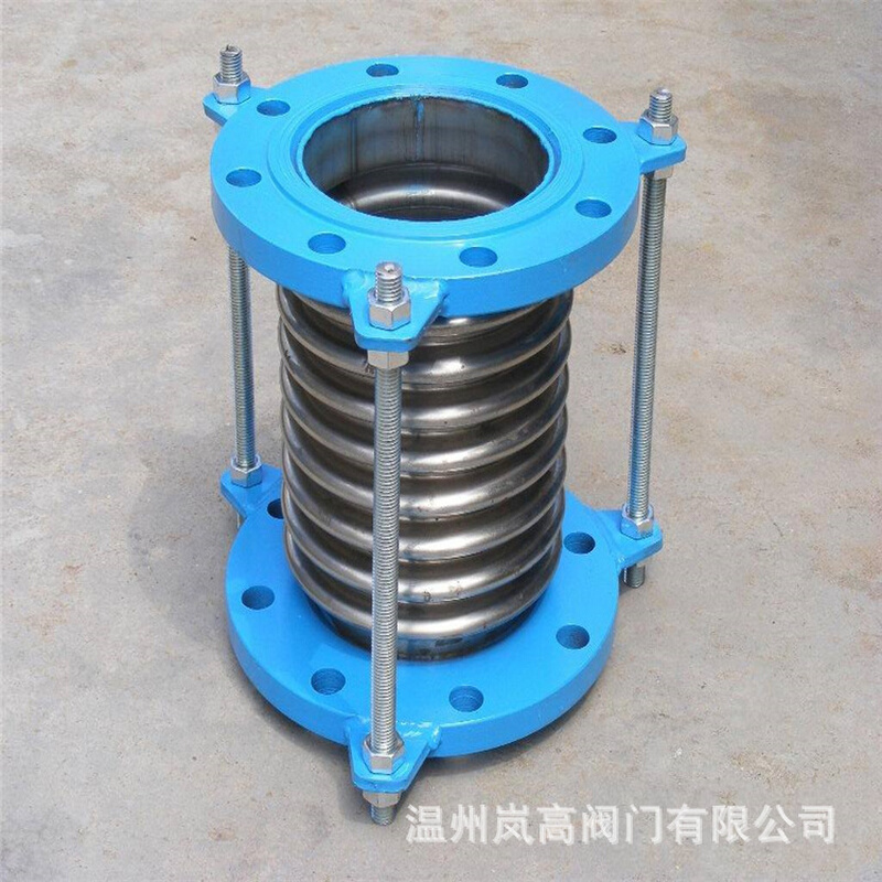 衬氟补偿器 不锈钢材质 波纹管补偿器 法兰连接 DN125