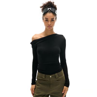 Two little guys*24秋冬不规则天丝斜肩领褶皱收腰修身长袖T恤