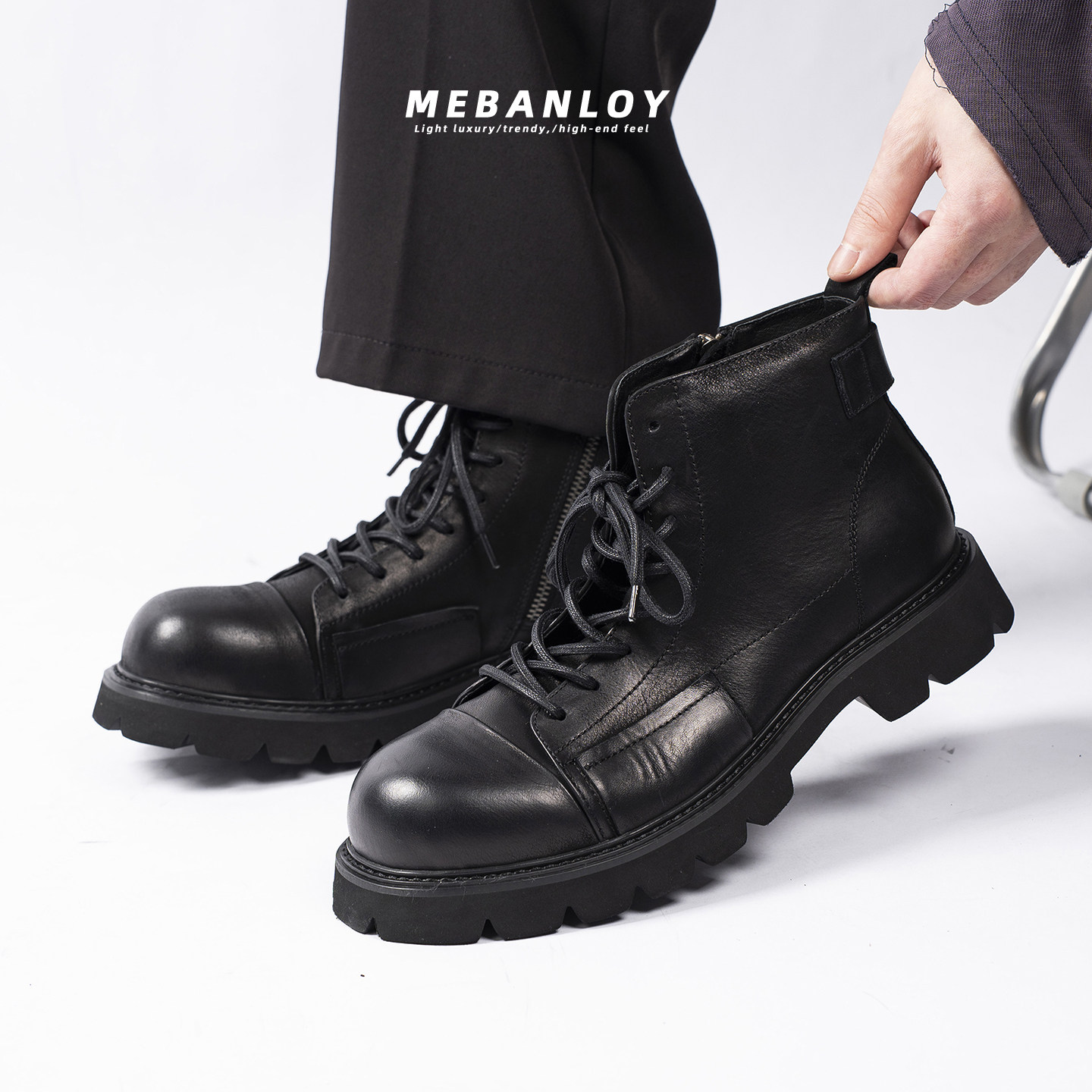 2025秋冬新款时尚厚底马丁靴