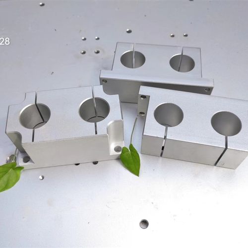 ZCD18  ZCD19 双孔锁紧固定夹连接件