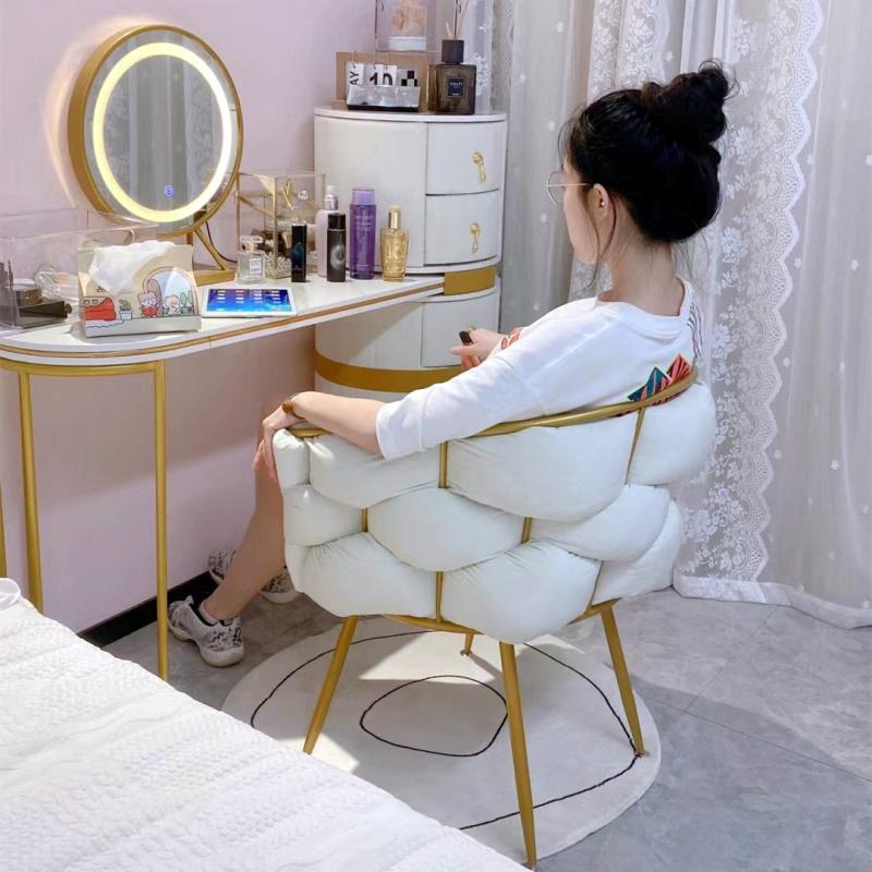 化妆椅子女生卧室轻奢梳妆台凳子简约现代家用休闲椅小户型美甲椅