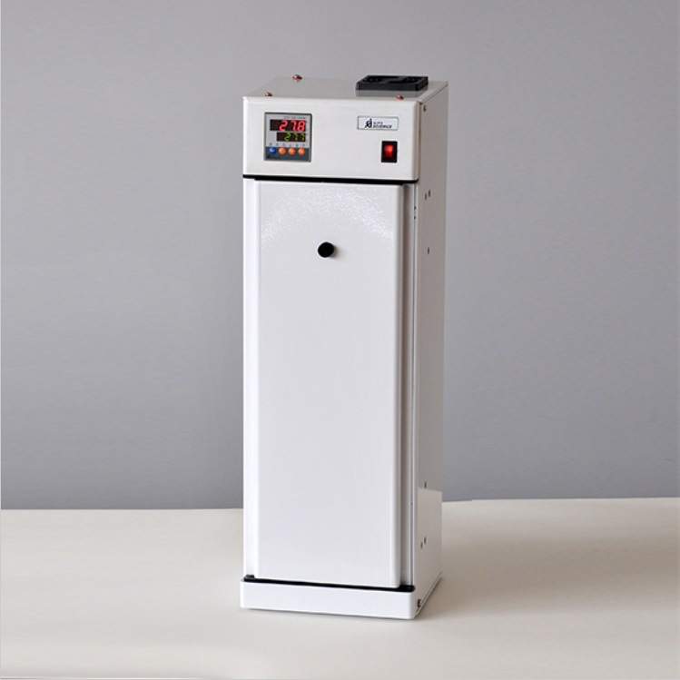 制冷加热色谱柱恒温箱 AT-950型 温度范围4~75度 恒温腔宽大 3柱