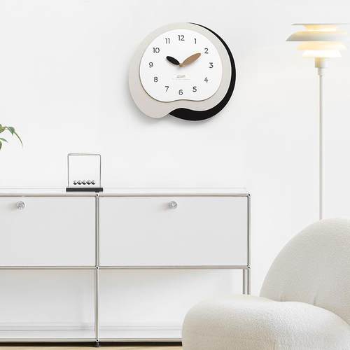 wozoom屋准时钟客厅可爱钟表装饰品创意家用2025新款北欧挂钟