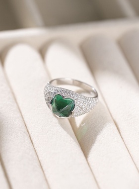 澄一・S925银镶培育祖母绿8*8mm 实验室糖塔满镶戒指小红书热卖