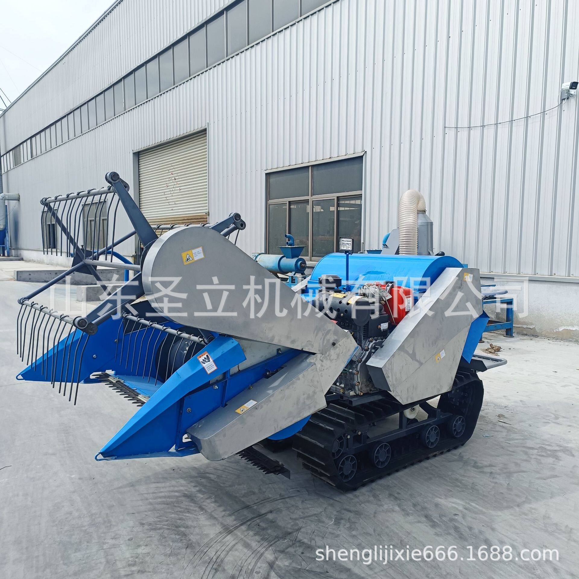发动机装袋式小型收割机水稻家用收割脱粒常州1100型小麦乘坐式