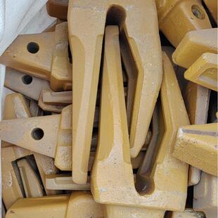 616554-NB挖掘机斗齿座6公分开口34公斤