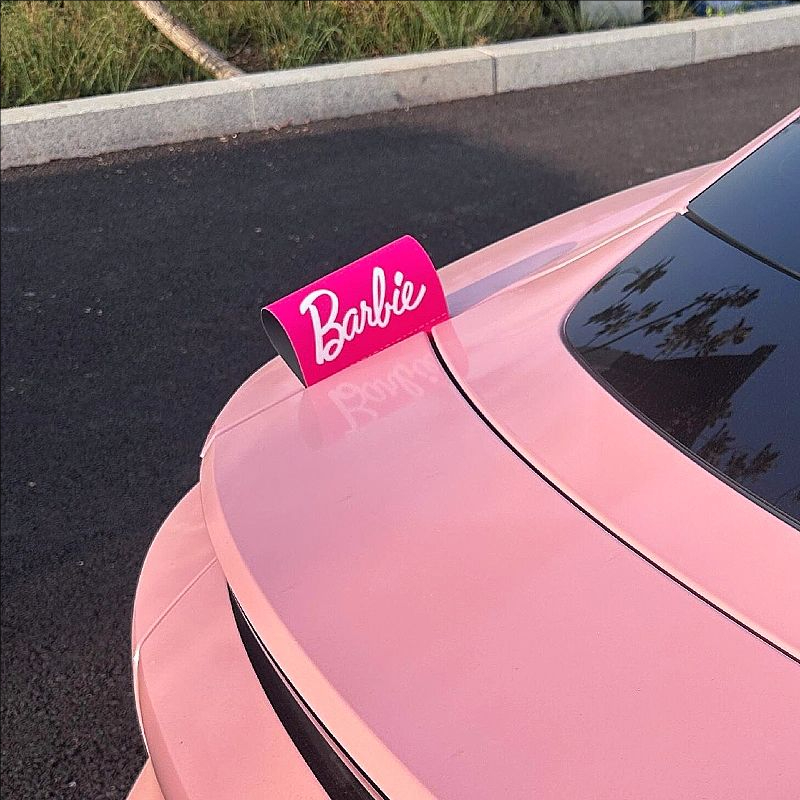 芭比barbie汽车装饰贴水洗唛标签车身车尾logo摆件可爱小尾巴女生