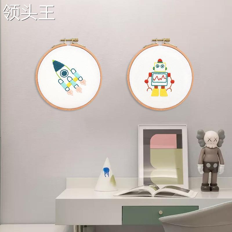 新款卡通儿童刺绣diy手工材料包制作入门幼儿园苏绣布艺装饰挂画图片