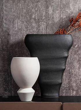 现代中式创意树脂黑白三角花瓶花器软装样板房售楼部家居饰品配搭