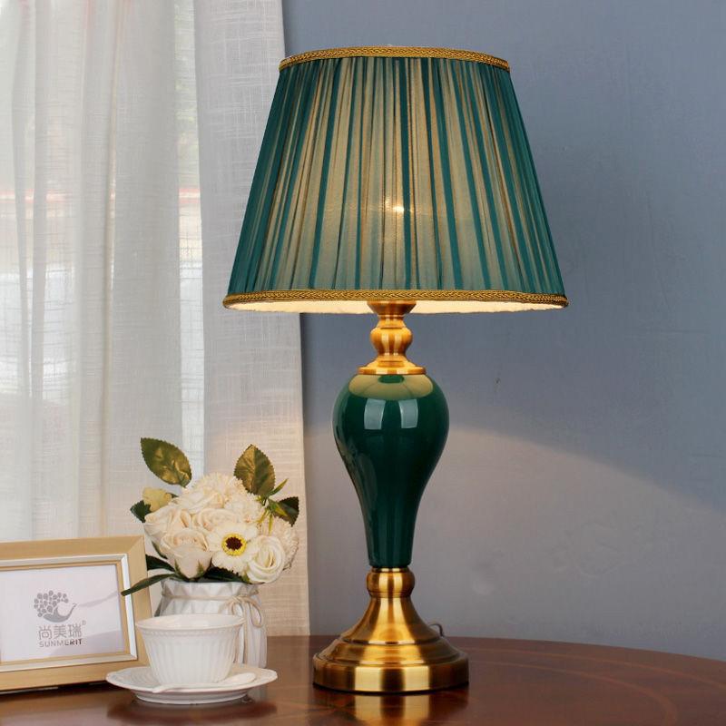 欧式台灯陶瓷美式轻奢卧室床头灯温馨客厅田园法式复古结婚红绿色