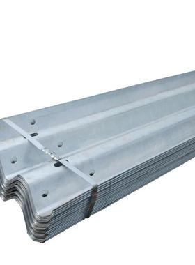 高速公路热镀锌二波三波波形护栏国道弯道喷塑波形护栏板出口