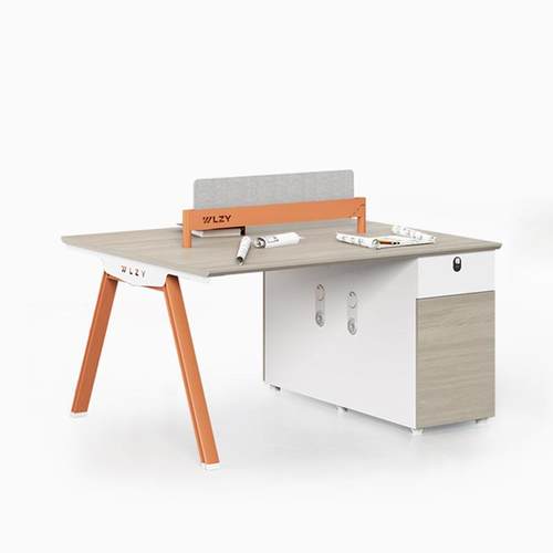 工厂直发职员办公桌简约木质员工桌多人位带屏风隔断桌子办公家具