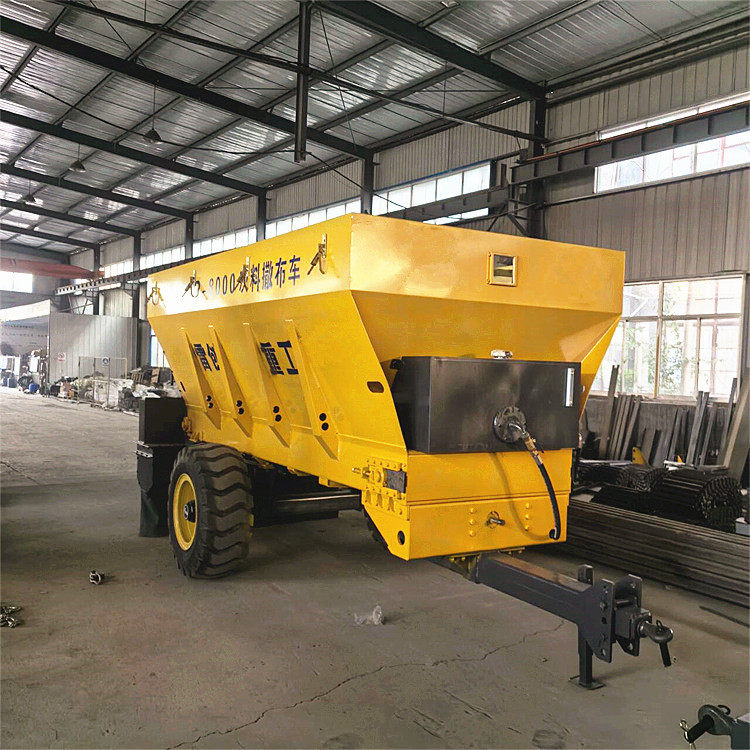 灰土撒布车 多功能粉料铺灰机 拖拉机带动 雷亿撒灰机