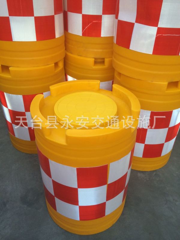 市政交通580*825滚塑圆形大桶塑料反光警示水马 防撞设施