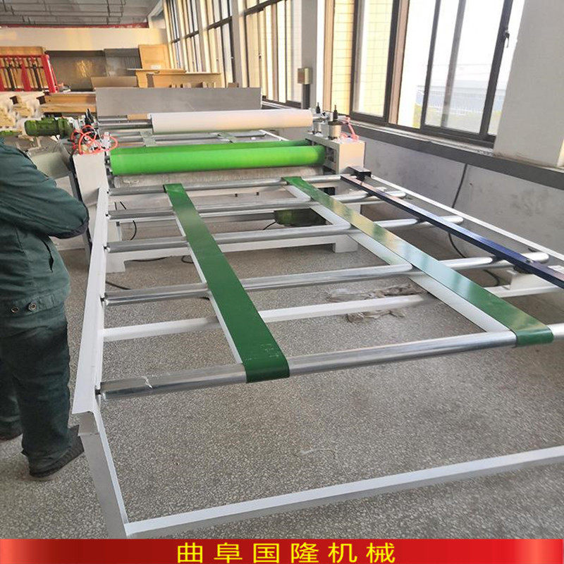 大板热转印贴面机地板刮胶贴面机PET高光膜纤维板贴纸机
