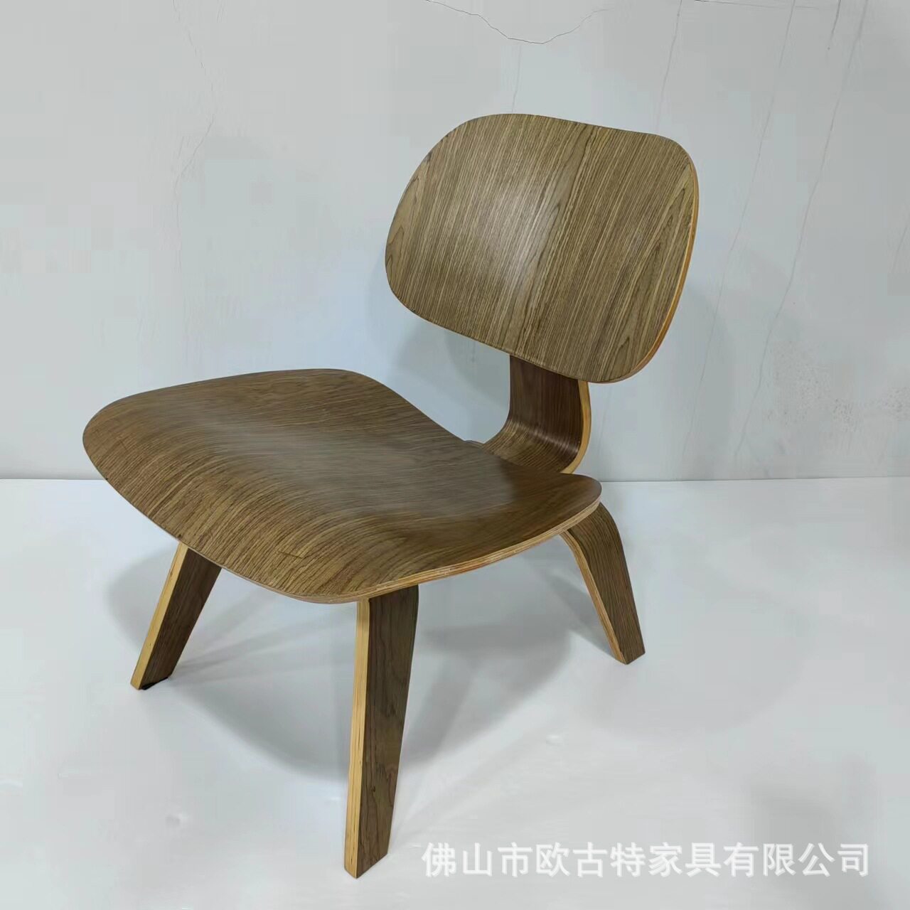外贸出口个性创意咖啡厅休闲椅北欧简约弯曲木小狗椅胶合板矮凳