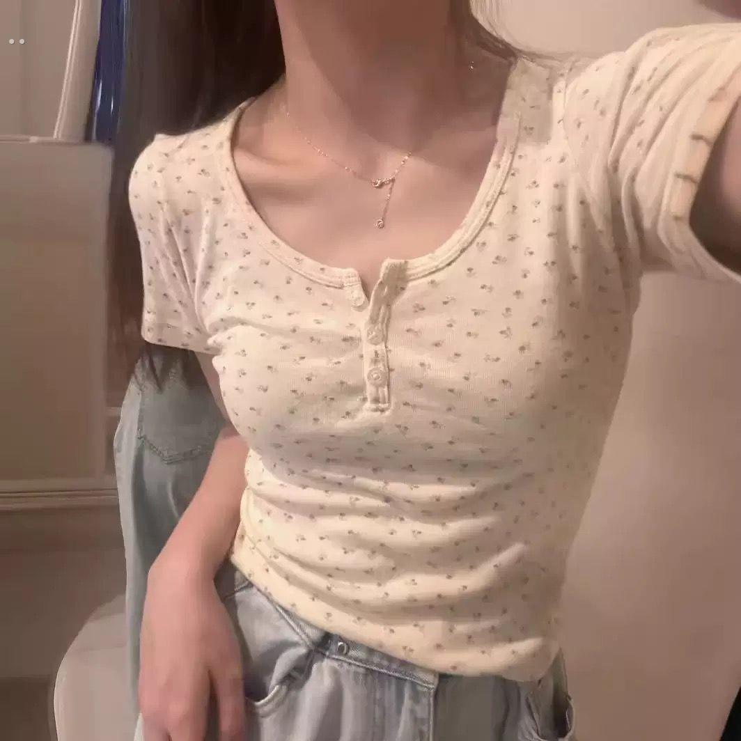 可爱甜美纯欲外穿内搭碎花小吊带背心女夏季修身显瘦打底短款上衣