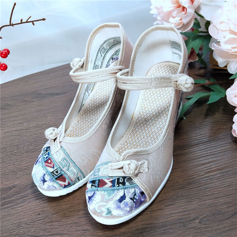 女布鞋新款老北京休闲古风布鞋搭配旗袍鞋民族风鞋子内增高汉服鞋