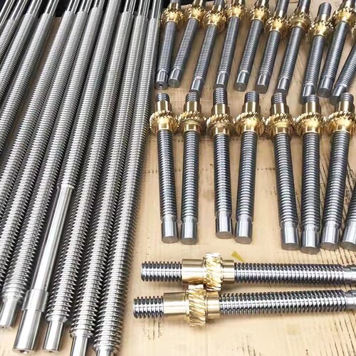 好货不锈钢梯形丝杆T型丝杆粗牙丝杠梯型螺杆方扣牙条加工tr16t20