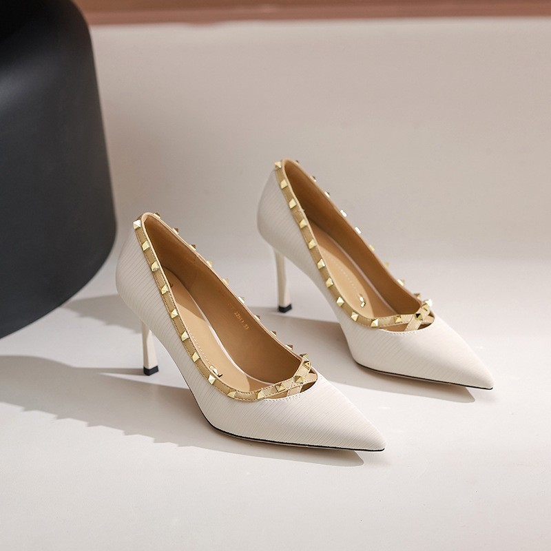 一代佳人2023秋季新款铆钉高跟鞋女细跟尖头百搭网红单鞋女工作鞋