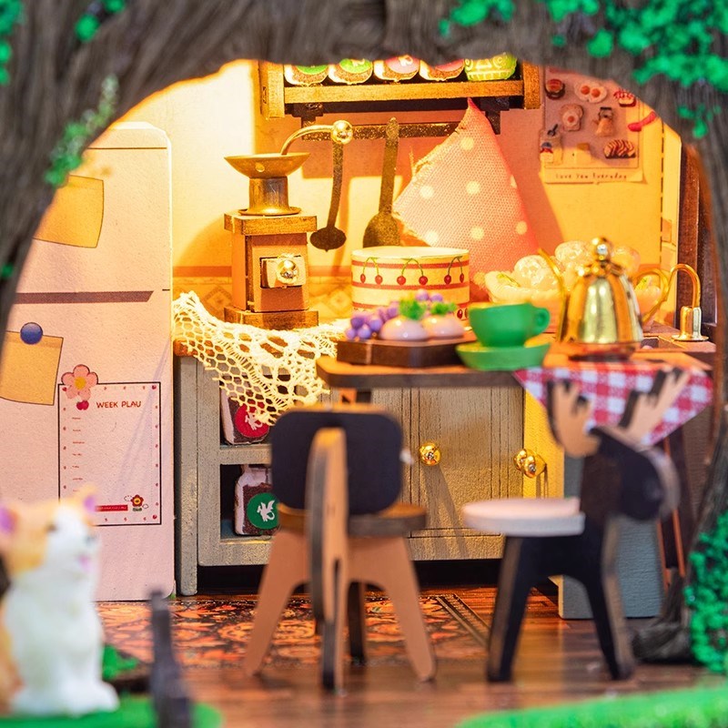 新品diy小屋童话森林手工木质拼装艺术房子建筑模型别墅生日礼物