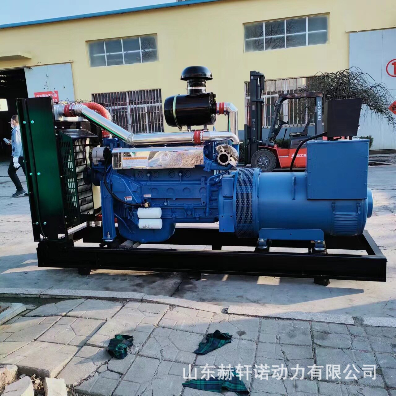300KW三相无刷柴油发电机组