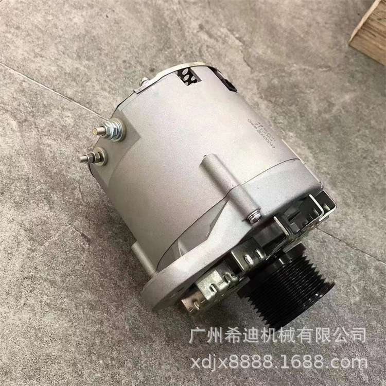 PC100-6 PC110-6 PC120-6 PC130-7 4BT3.9 4D102发动机发电机