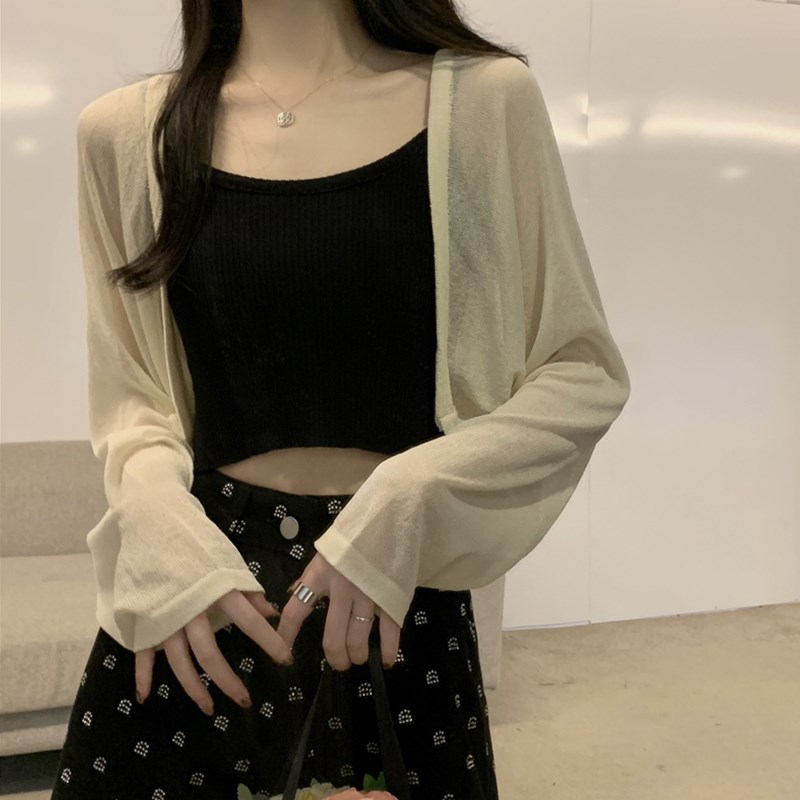 今年流行漂亮纺纱修身显瘦外搭针织开衫女春2024新款上衣洋气减龄