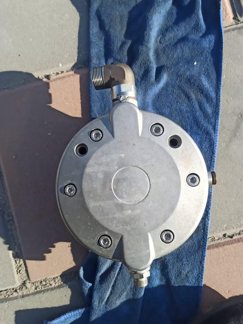 拍前询价:(议价)固瑞克气动隔膜泵