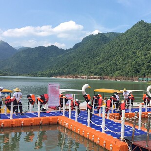 钓鱼平台水上浮筒浮箱游艇龙舟码头摩托艇泊位塑料浮桶